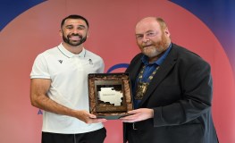 SDCC and Shamrock Rovers Honour World Cup Hero Roberto "Pico" Lopes sumamry image