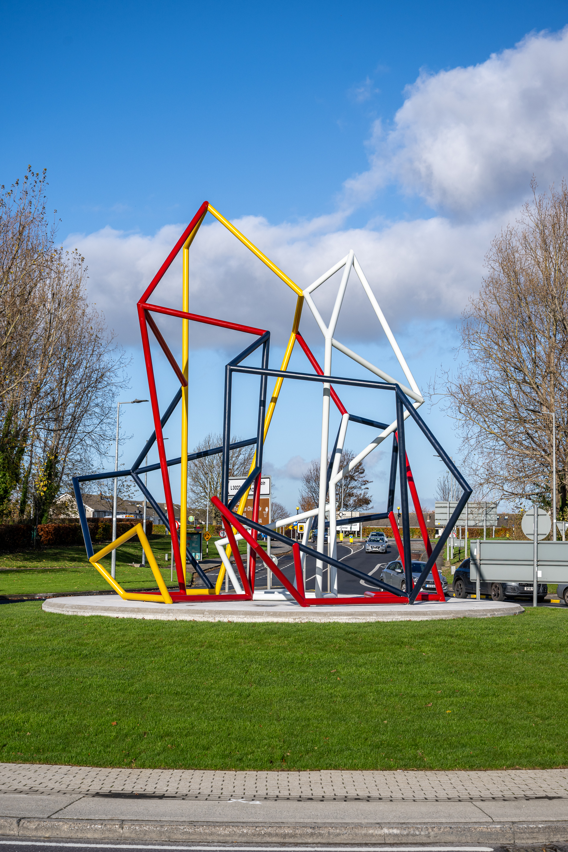 N81 Glenview Roundabout Sculpture Installation sumamry image